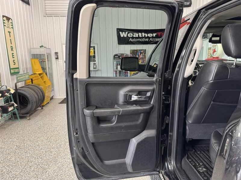 Used 2016 RAM 1500 Laramie w/ Convenience Group AWD/4WD image 26