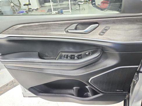 Used 2021 Jeep Grand Cherokee L Limited w/ Trailer Tow Group (B) image 33