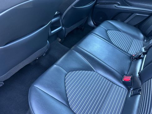 Used 2023 Toyota Camry SE FWD image 8
