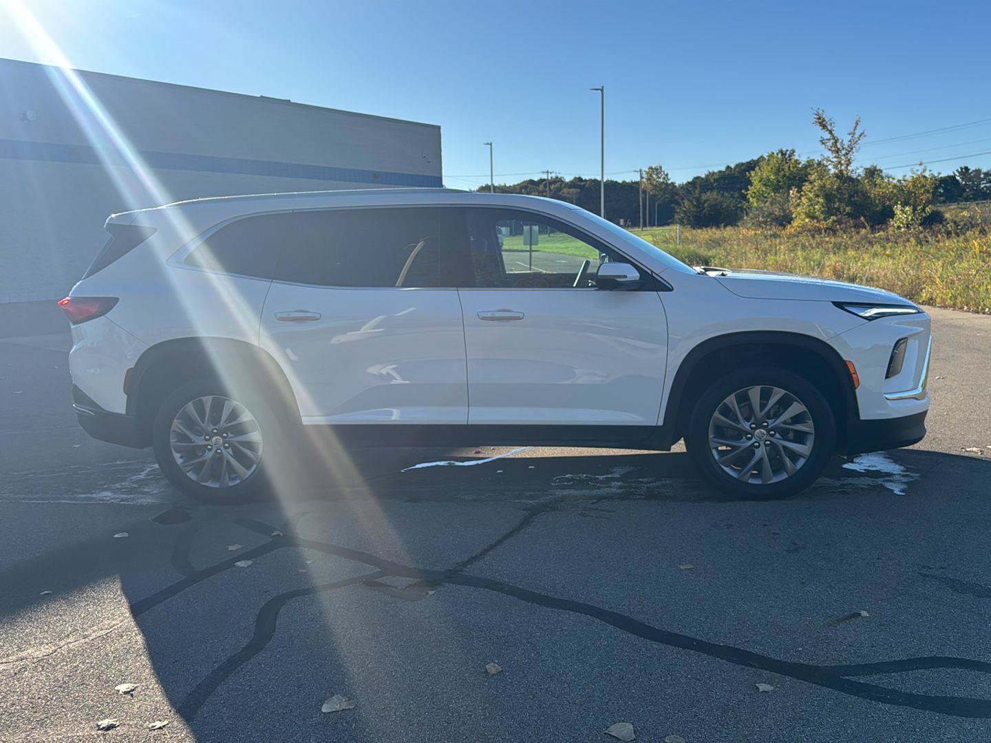 Used 2026 Buick Enclave Preferred AWD/4WD image 6