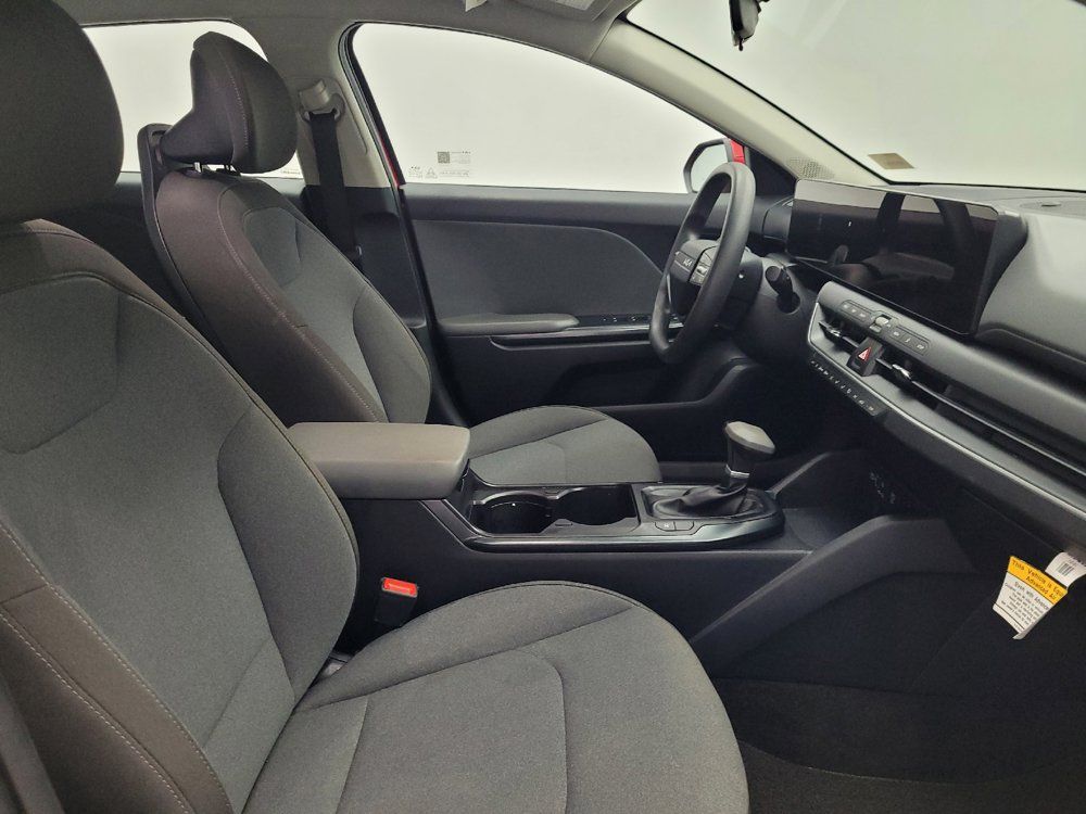 Used 2025 Kia K4 FWD image 21