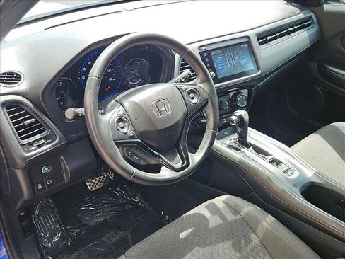 Used 2021 Honda HR-V Sport image 12