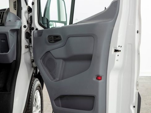 Used 2018 Ford Transit 150 XL image 16