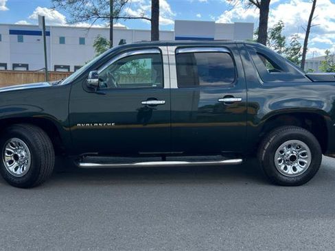 Used 2013 Chevrolet Avalanche LT RWD image 7