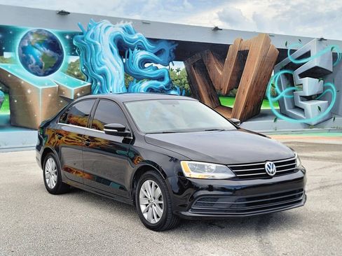 Used 2015 Volkswagen Jetta Sport FWD image 4