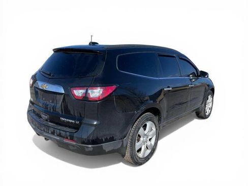Used 2016 Chevrolet Traverse LT w/ Style and Technology Package image 5