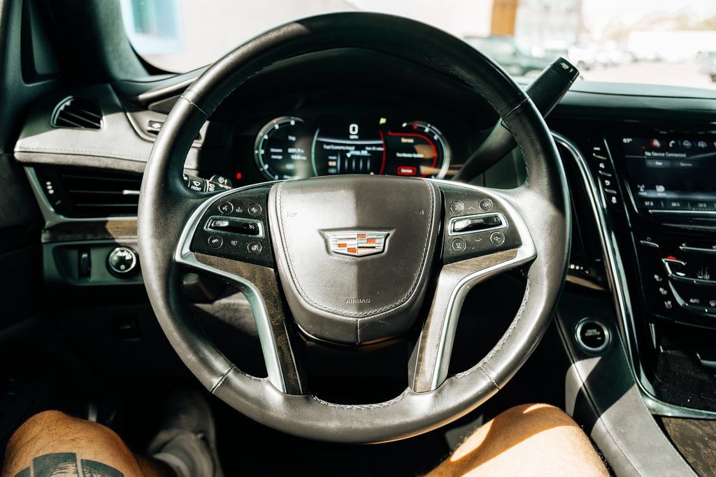 Used 2017 Cadillac Escalade Platinum AWD/4WD image 21