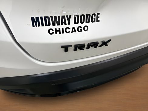 Used 2025 Chevrolet Trax RS w/ Driver Confidence Package FWD image 8