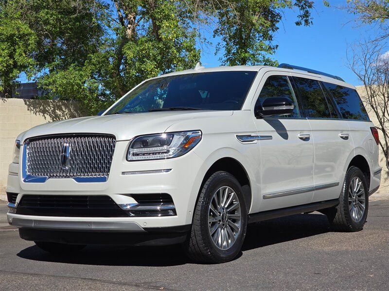 Used 2021 Lincoln Navigator 4WD image 5
