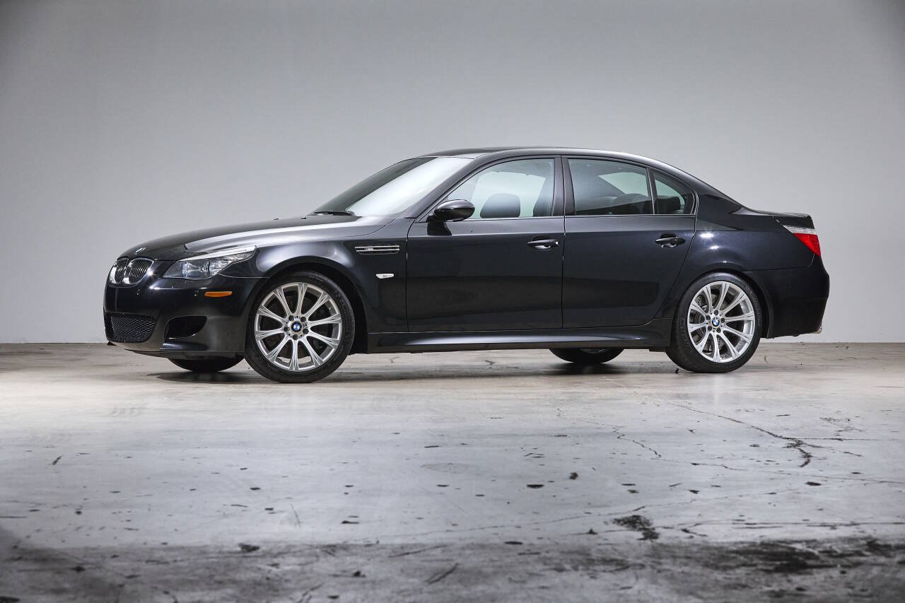 Used 2008 BMW M5 RWD image 3