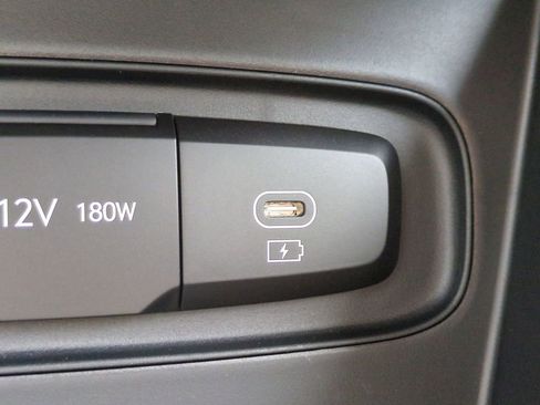 New 2026 Hyundai Venue SE image 21