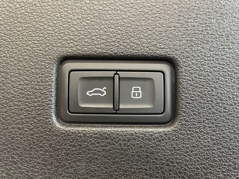 Used 2022 Audi SQ8 Premium Plus image 38