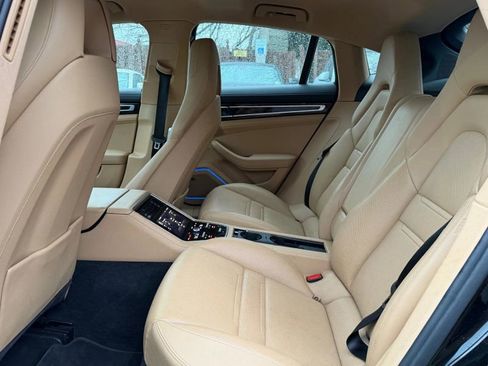 Used 2018 Porsche Panamera 4S image 14