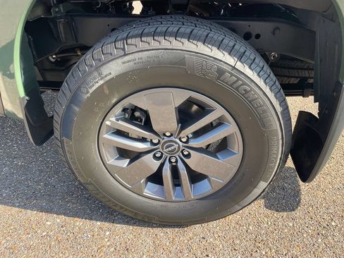 Certified 2026 Nissan Frontier SV w/ Tow Package AWD/4WD image 17