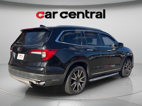 Used 2019 Honda Pilot Touring image 5