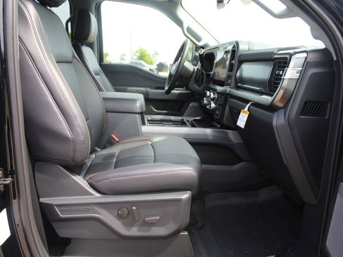New 2026 Ford F250 Lariat w/ Black Appearance Package AWD/4WD image 16