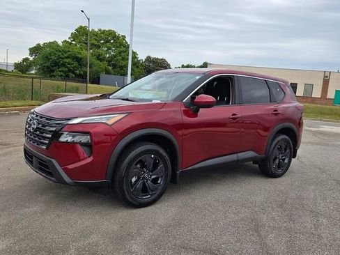 New 2026 Nissan Rogue SV FWD image 3