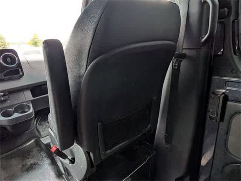 Used 2021 Mercedes-Benz Sprinter 2500 image 17