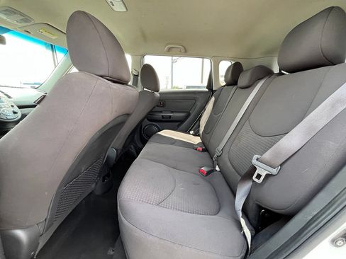 Used 2013 Kia Soul FWD image 20