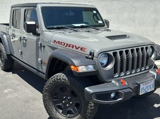 Used 2023 Jeep Gladiator Mojave w/ Trailer Tow Package AWD/4WD video 1
