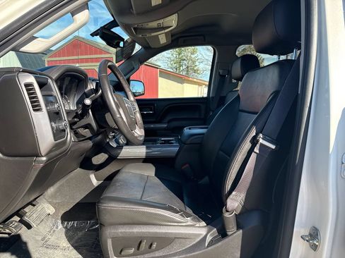 Used 2014 GMC Sierra 1500 SLT w/ All-Terrain Package AWD/4WD image 9