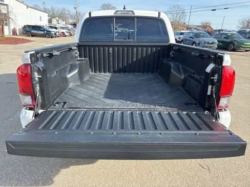 Used 2021 Toyota Tacoma SR image 10