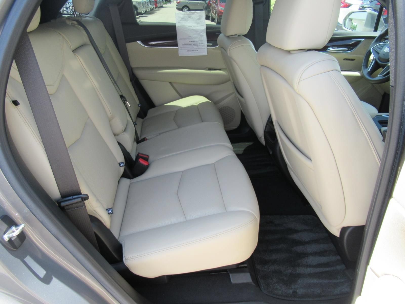 Used 2018 Cadillac XT5 Premium Luxury w/ Driver Assist Package AWD/4WD image 34