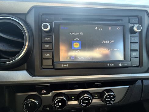 Used 2018 Toyota Tacoma SR5 image 19