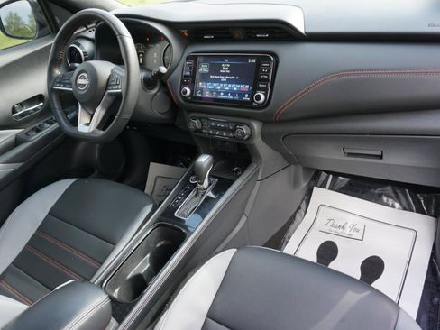 Used 2024 Nissan Kicks SR w/ SR Premium Package FWD image 20