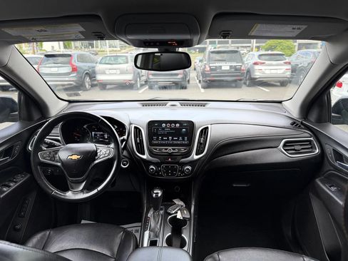 Used 2018 Chevrolet Equinox Premier AWD/4WD image 11