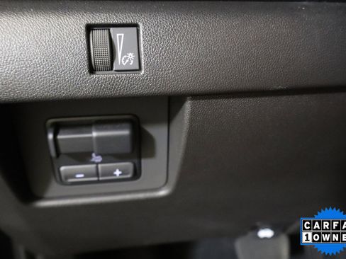 Used 2025 Chevrolet Colorado Trail Boss AWD/4WD image 30