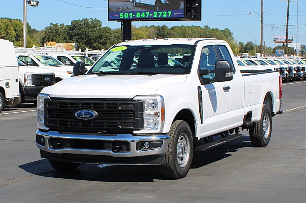 Used 2026 Ford F250 XL w/ XL Chrome Package RWD image 2