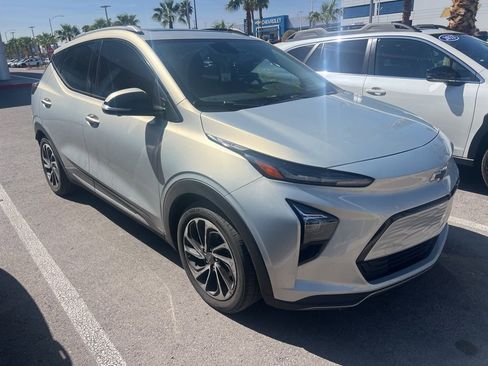 Used 2022 Chevrolet Bolt EUV Premier w/ Sun & Sound Package image 2