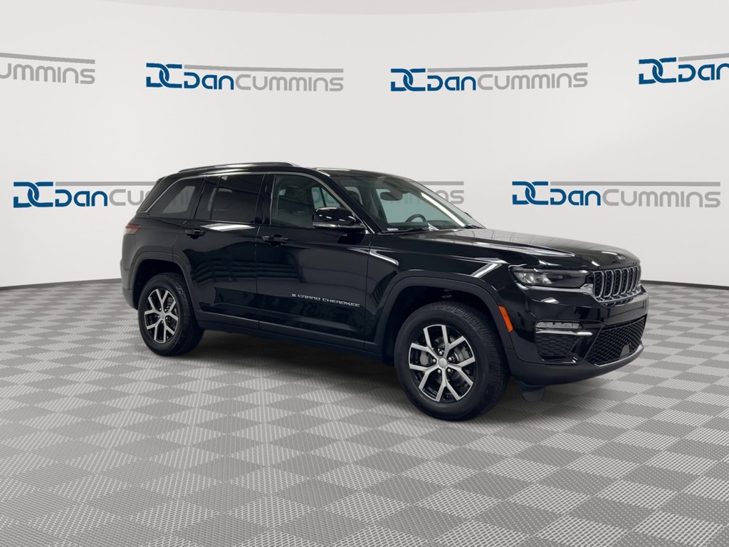 Used 2024 Jeep Grand Cherokee Limited AWD/4WD image 2