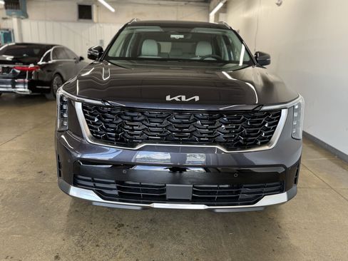 New 2025 Kia Sorento S image 8