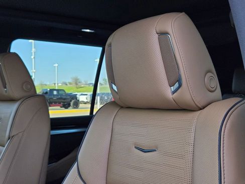 New 2026 Cadillac Escalade Luxury w/ Touring Package image 12