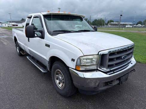Used 2004 Ford F250 2WD SuperCab Super Duty image 2