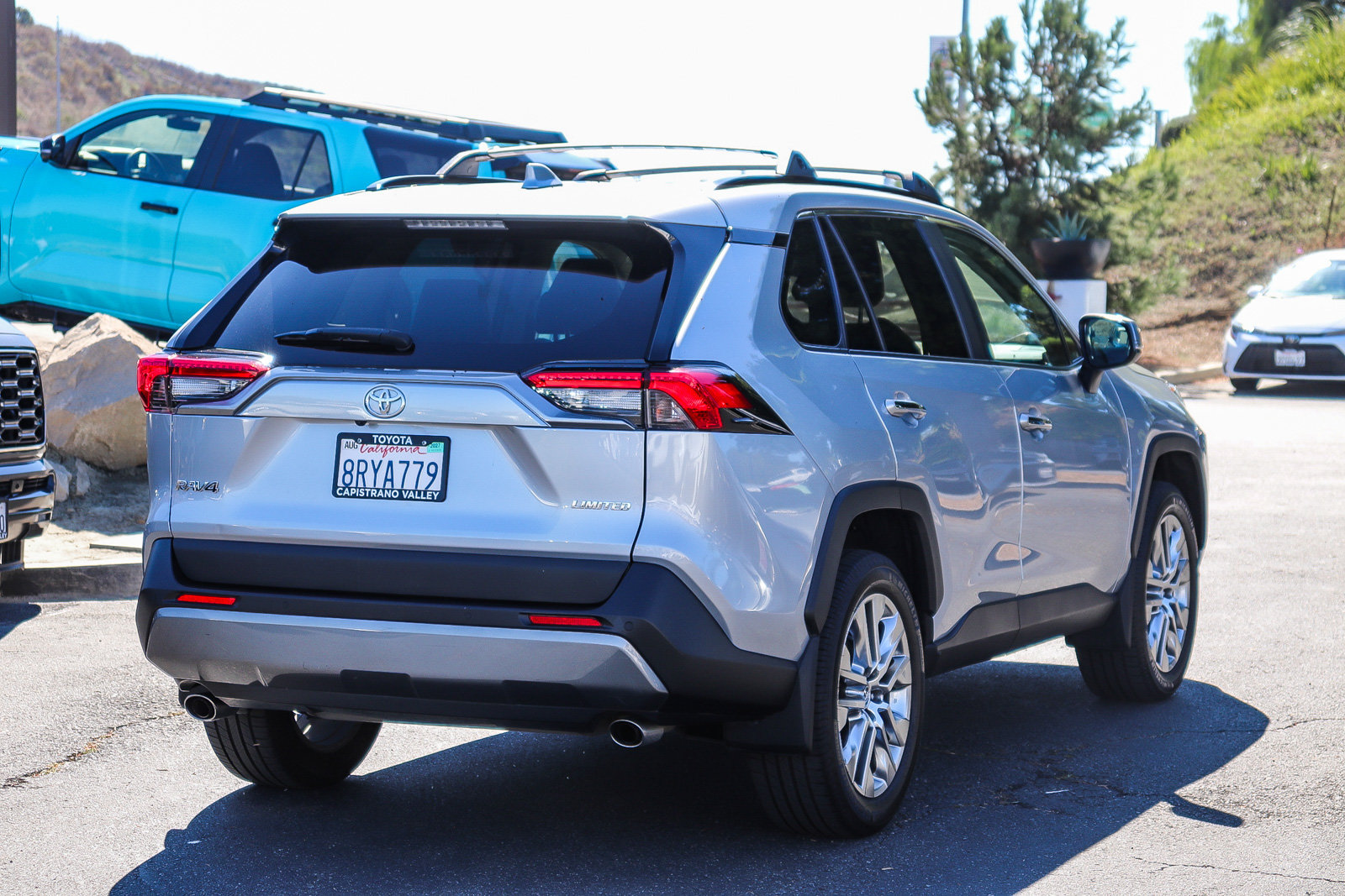 Certified 2020 Toyota RAV4 Limited w/ Carpet Mat Package FWD image 9