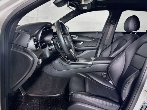 Used 2022 Mercedes-Benz GLC 300 4MATIC image 11