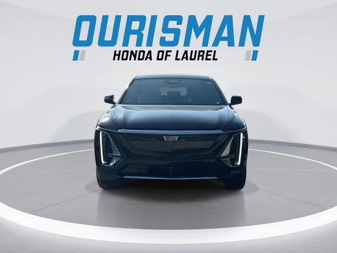 Used 2024 Cadillac Lyriq Luxury AWD/4WD image 3