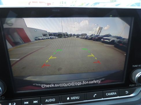 Certified 2024 Nissan Rogue SV AWD/4WD image 30