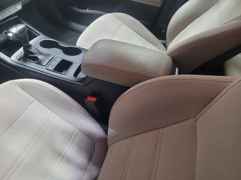 Used 2016 Kia Sorento LX w/ LX Convenience Package image 26