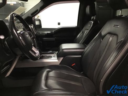 Used 2019 Ford F150 Platinum w/ Equipment Group 701A Luxury AWD/4WD image 29