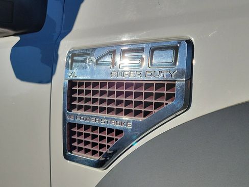 Used 2009 Ford F450 XL image 6