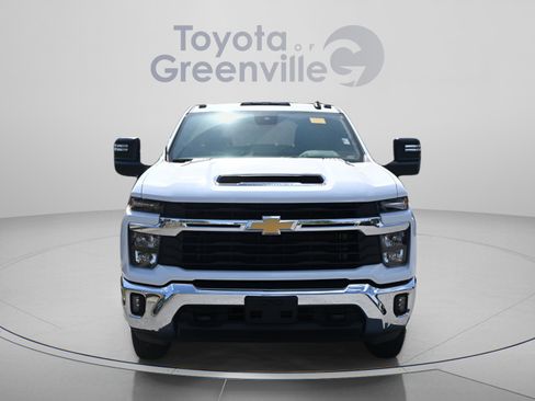 Used 2025 Chevrolet Silverado 3500 LT AWD/4WD image 9