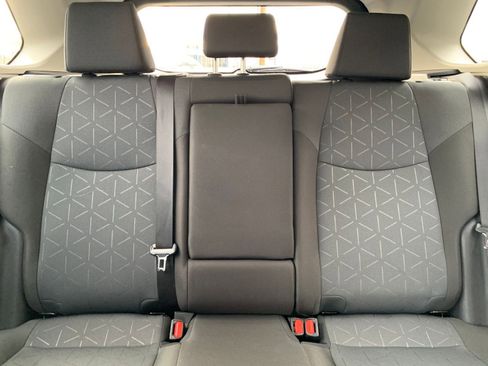 Used 2025 Toyota RAV4 XLE image 38