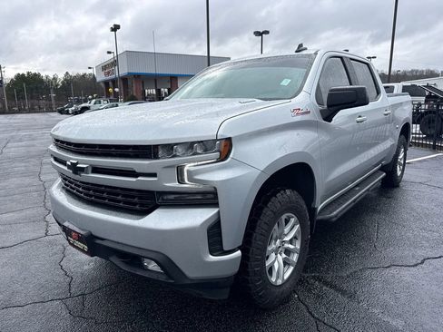 Used 2021 Chevrolet Silverado 1500 RST image 2