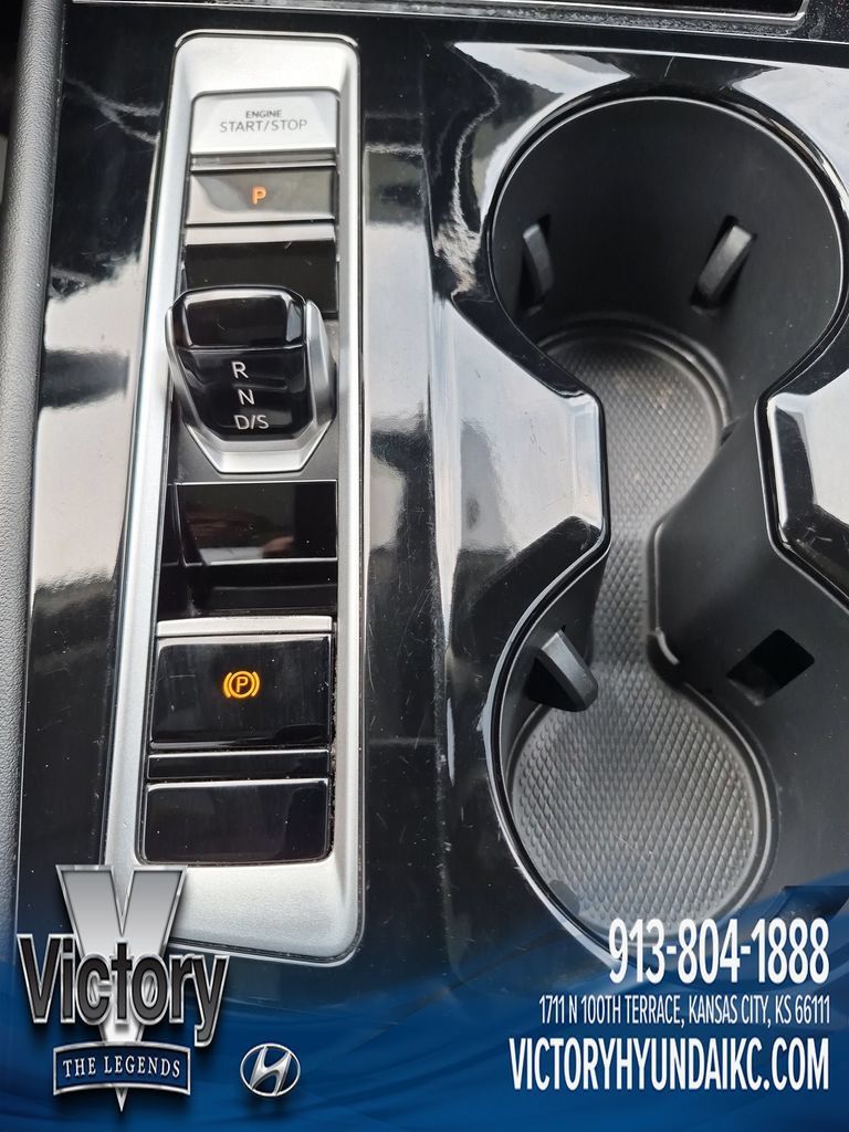 Used 2024 Volkswagen Atlas SEL AWD/4WD image 24