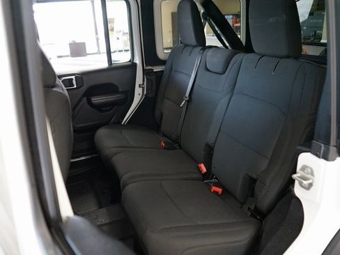 Used 2018 Jeep Wrangler Unlimited Sport S image 46