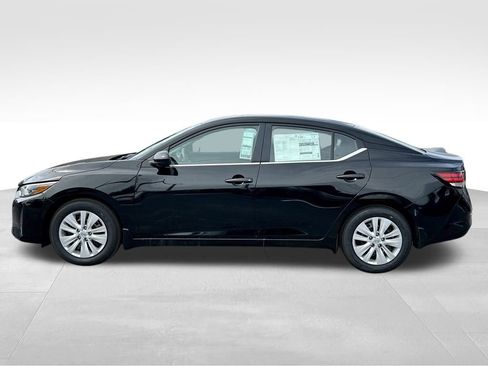 New 2025 Nissan Sentra S image 3